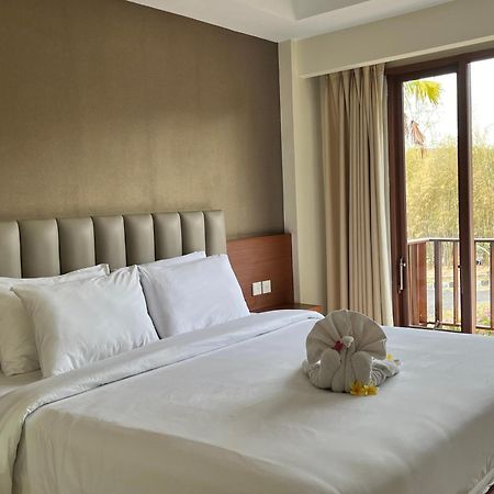 New Kuta Hotel By Lorin 乌鲁瓦图 外观 照片