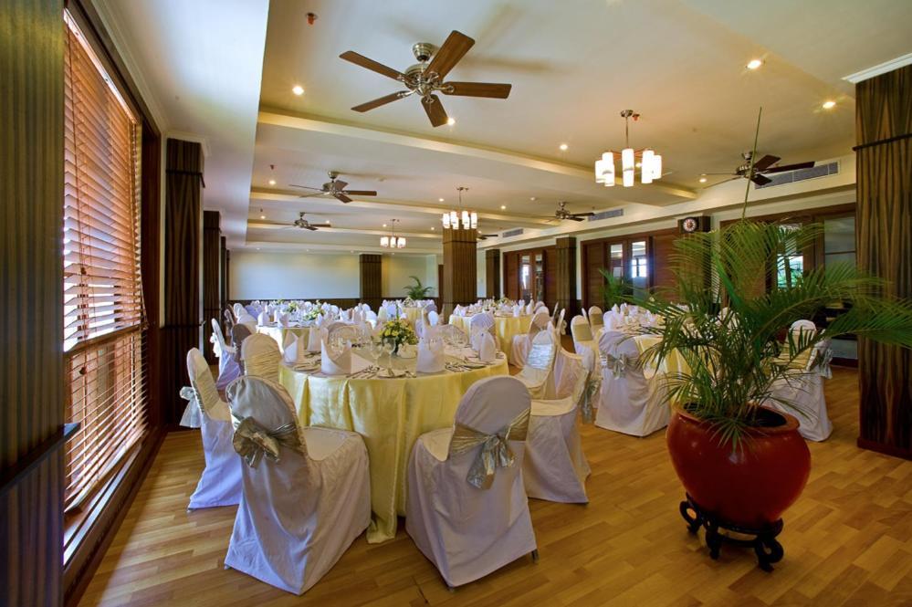 New Kuta Hotel By Lorin 乌鲁瓦图 外观 照片