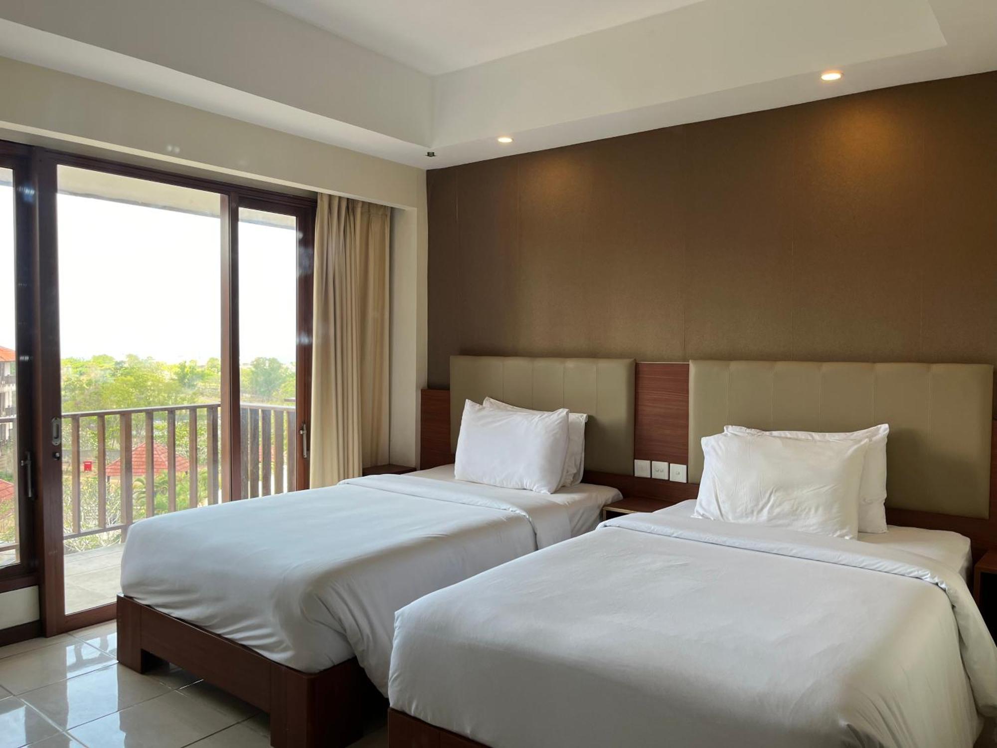 New Kuta Hotel By Lorin 乌鲁瓦图 外观 照片